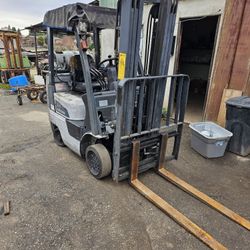 Nissan Forklift 