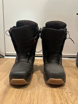 Burton ruler snowboard boots size 9 men’s