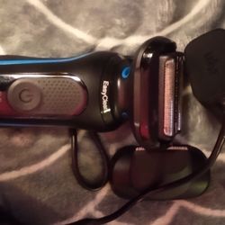 Brand New Braun Electric Razor