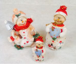 Snowman Family - (Resin)