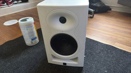 Studio monitor speakers/ negotiable