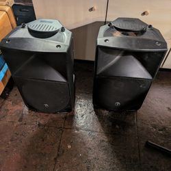 Selling twin Mackey 15 PAs and stands!
