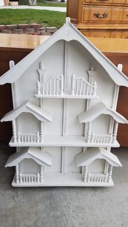 Hanging shelving unit