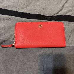 Like New Tory Burch Wallet 
