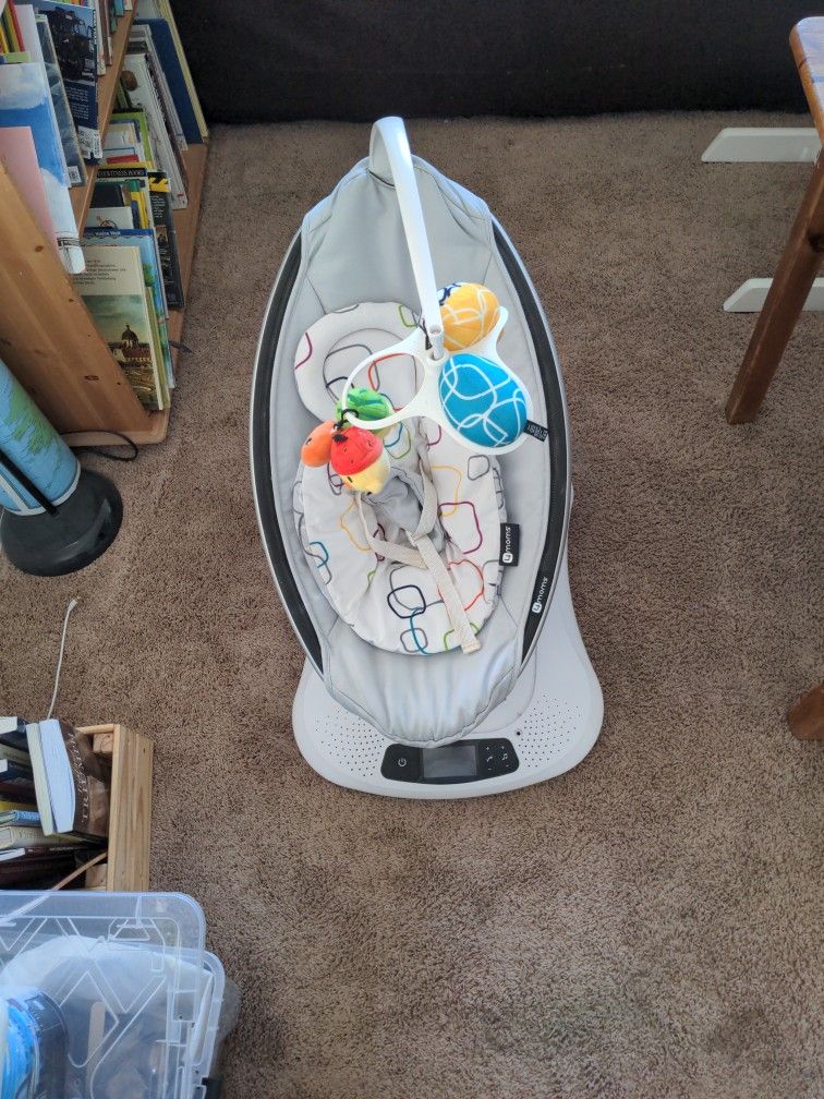 Mamaroo Baby Swing