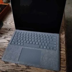 Microsoft Surface 5 1950 Platinum 12th Gen 8gb Ram 1tb Storage 13.5