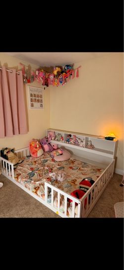 Full size floor bed with matress