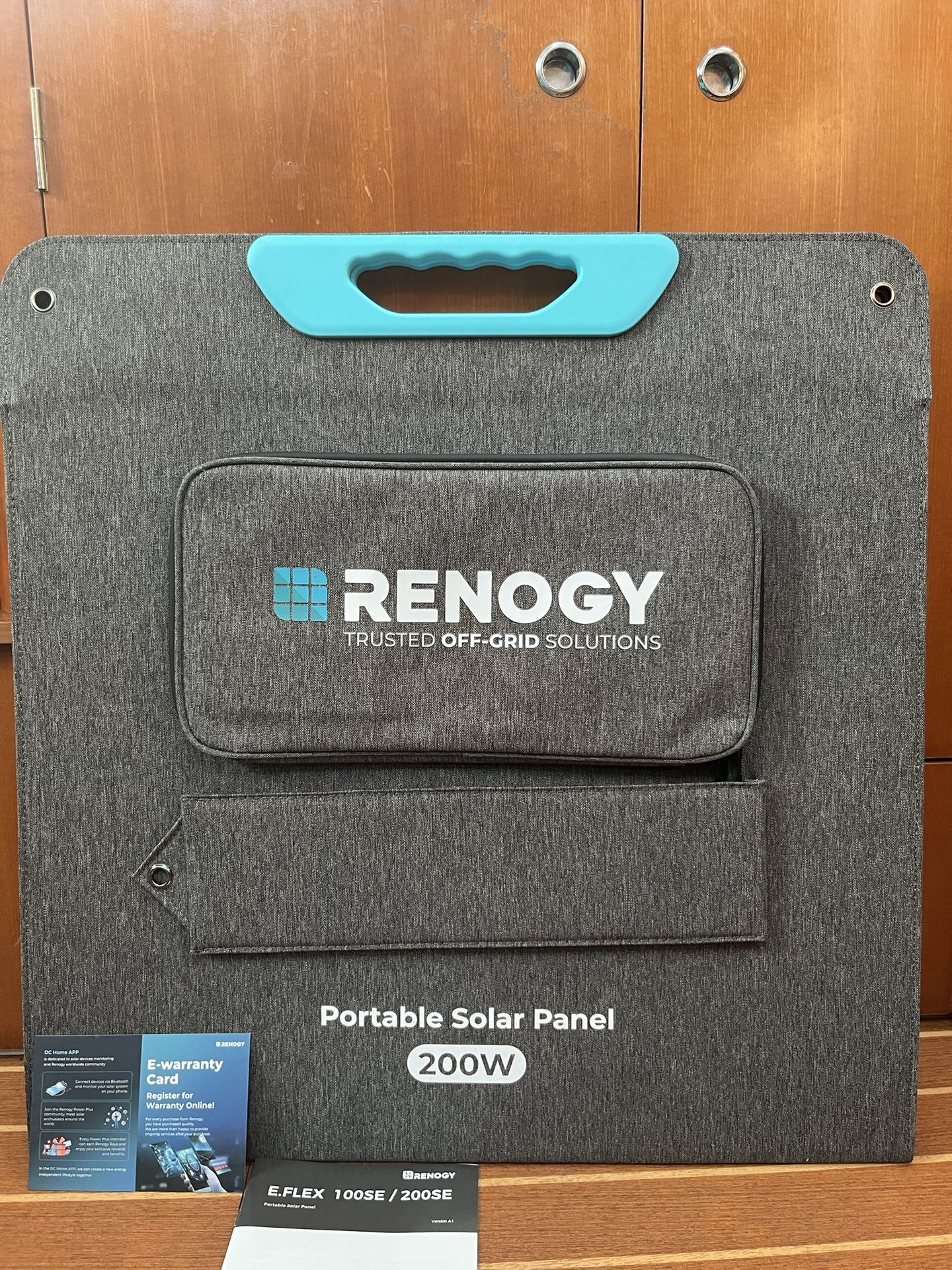 200w Portable Solar Panel Renogy