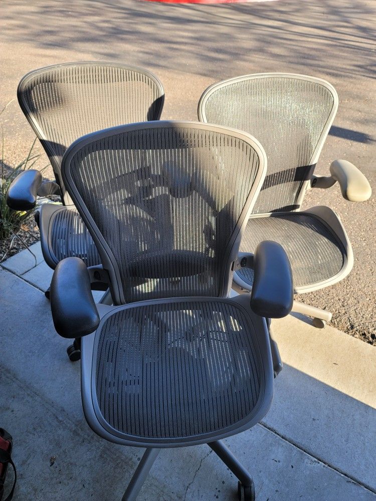 Herman Miller Aeron Office Desk Chairs 