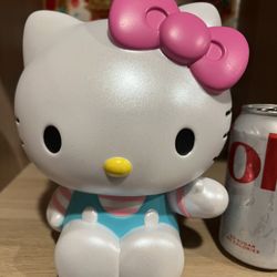 Hello Kitty Bank