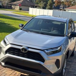 2025 Toyota RAV 4 LE