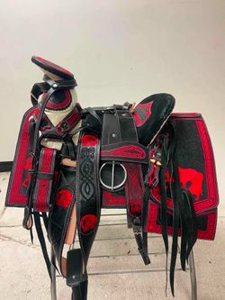 Montura charra bordada