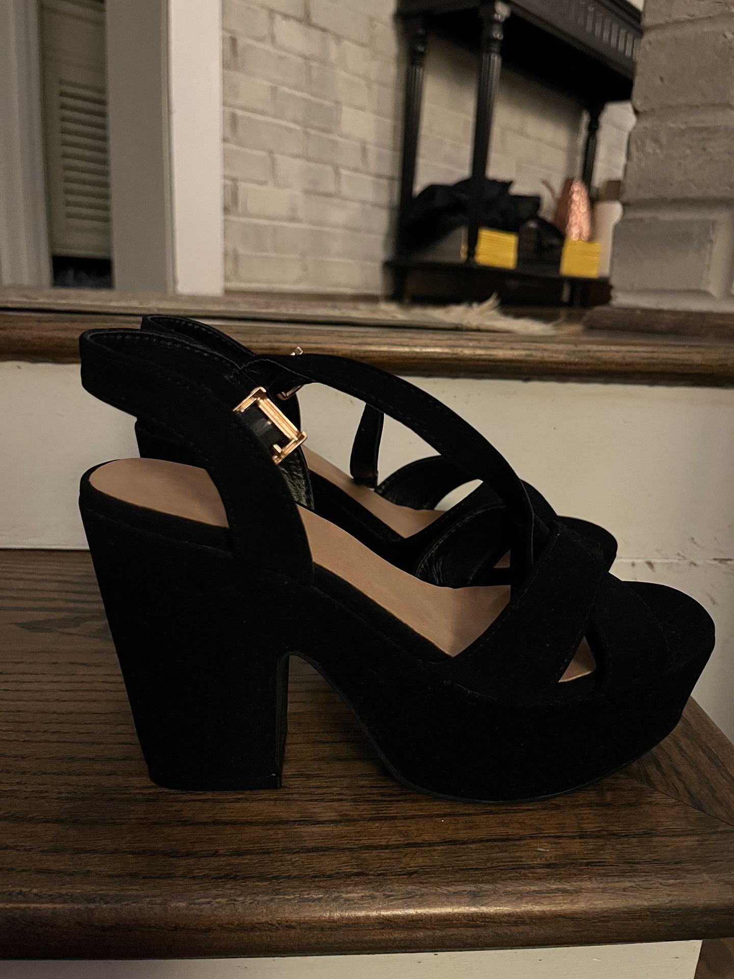 gorg never worn almost 5 inch platform black suede look heels women’s size 7 sandal open toe shoes