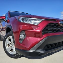 2019 Toyota Rav4 XLE 
