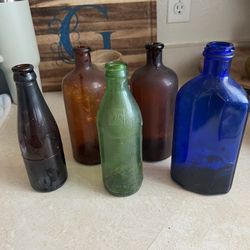 Lot Of 5 Vintage Bottles! $10!! 7up. 