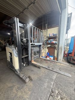 Forklift
