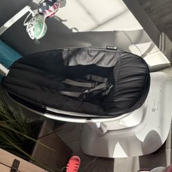Baby Swing 4 Moms Mamaroo