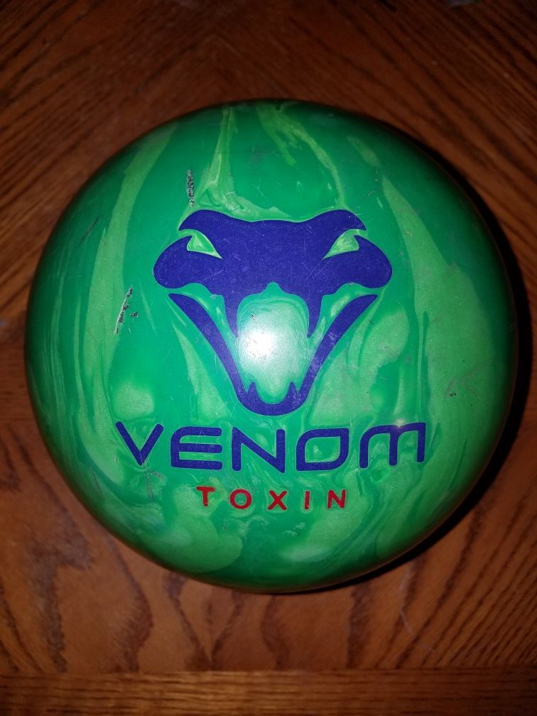Motiv Venom Toxin Bowling Ball