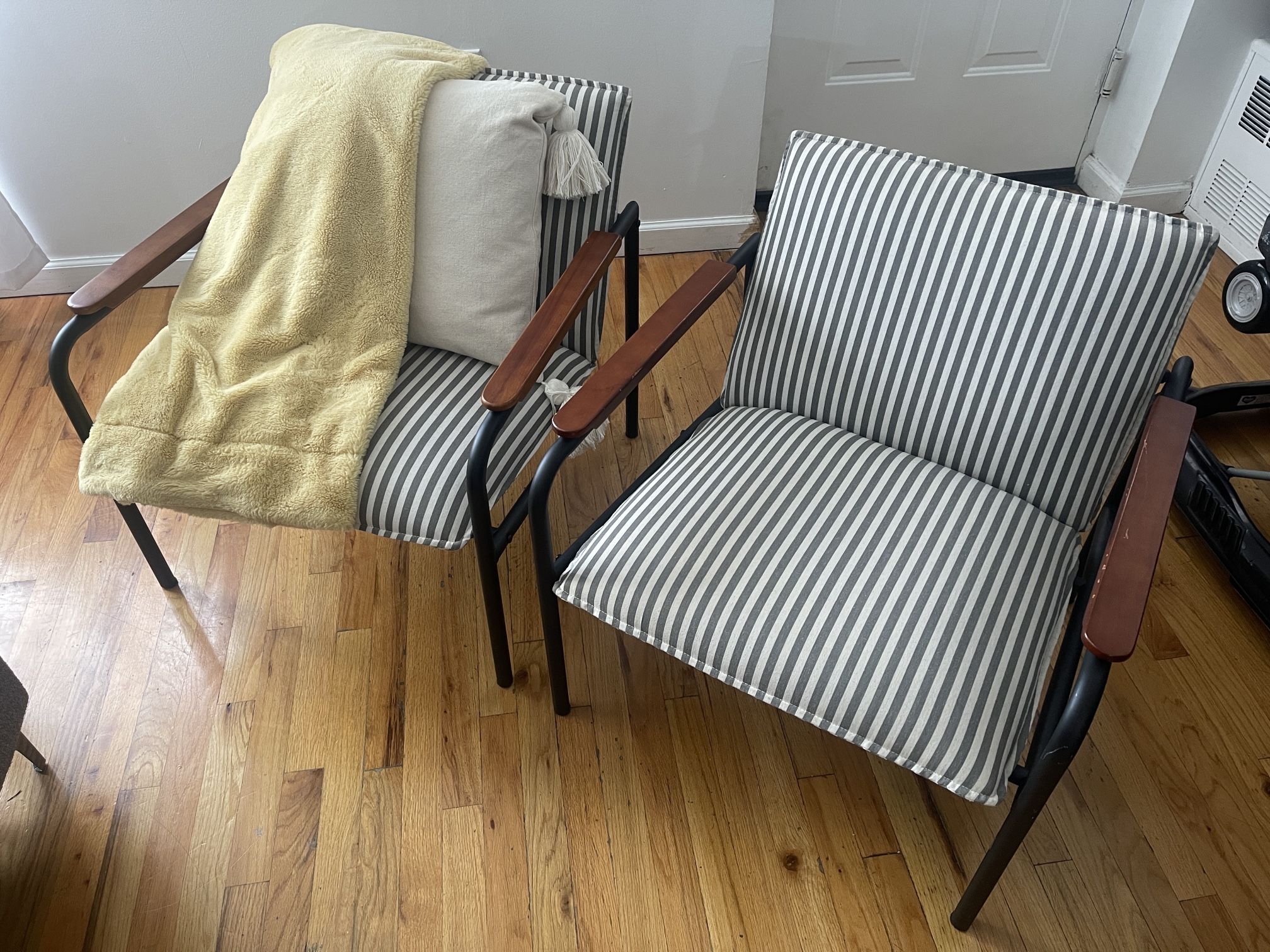 2 Metal/wooden Chairs 