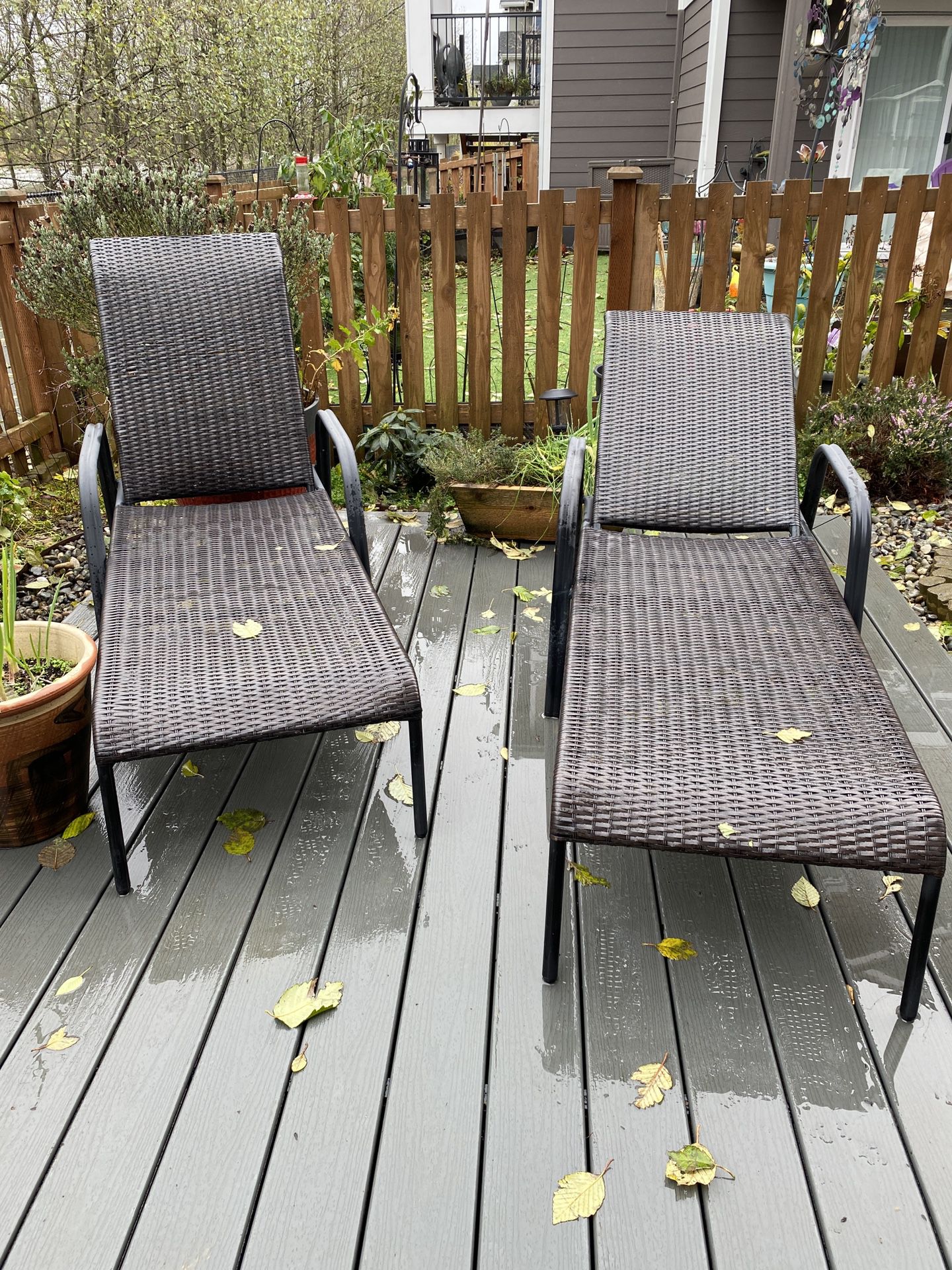 Reclining Outdoor Lounge Chairs 