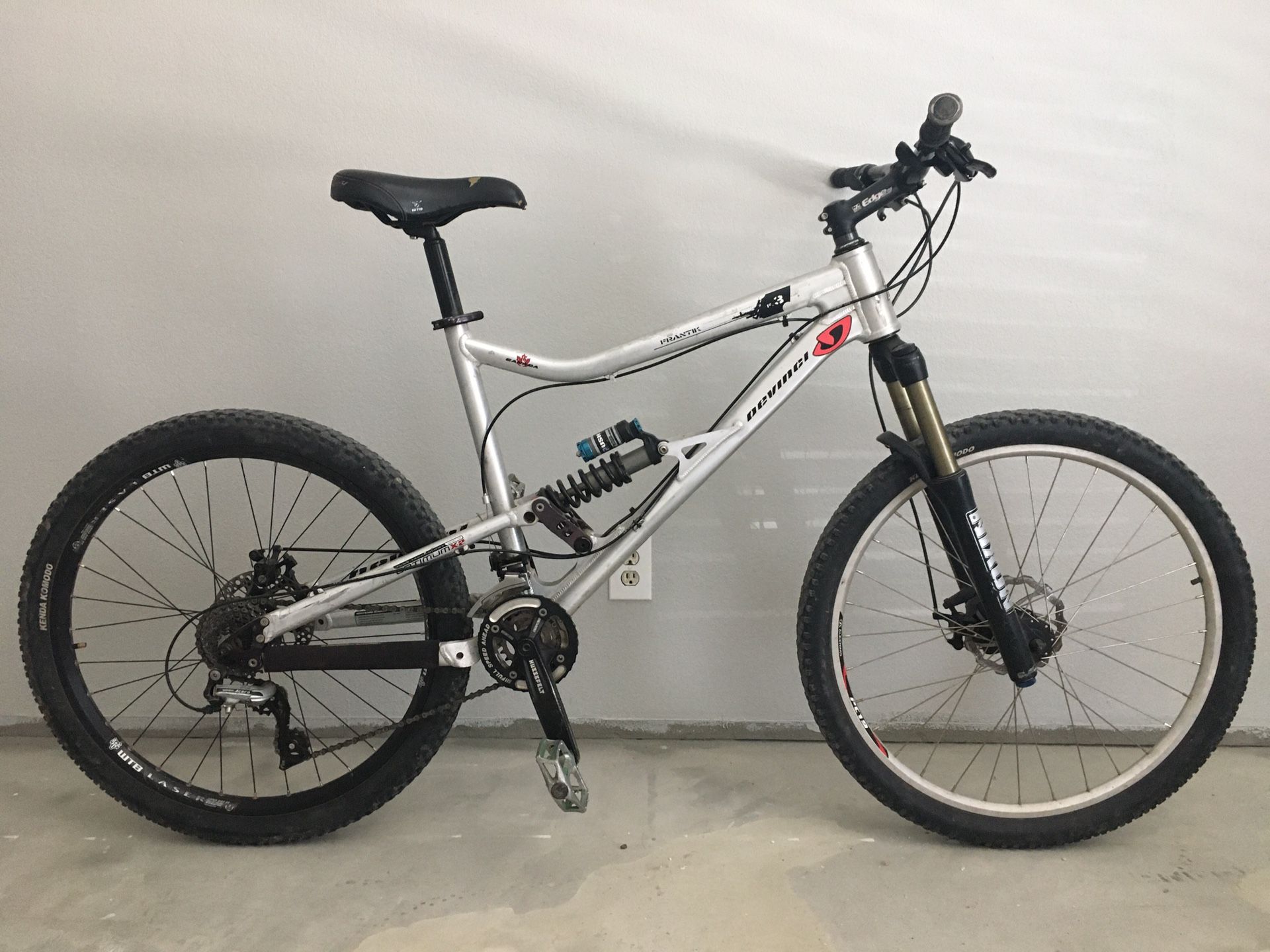 Devinci Frantik Mountain Bike