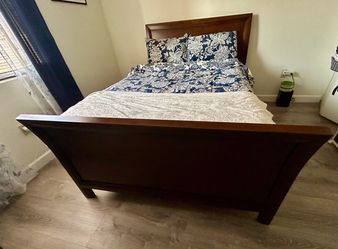 Full sleigh bed & mattress