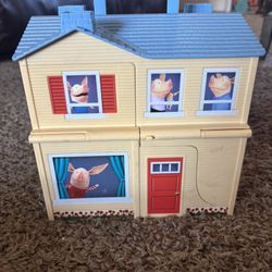 This is an Olivia the Pig 2-in-1 Transforming Playset