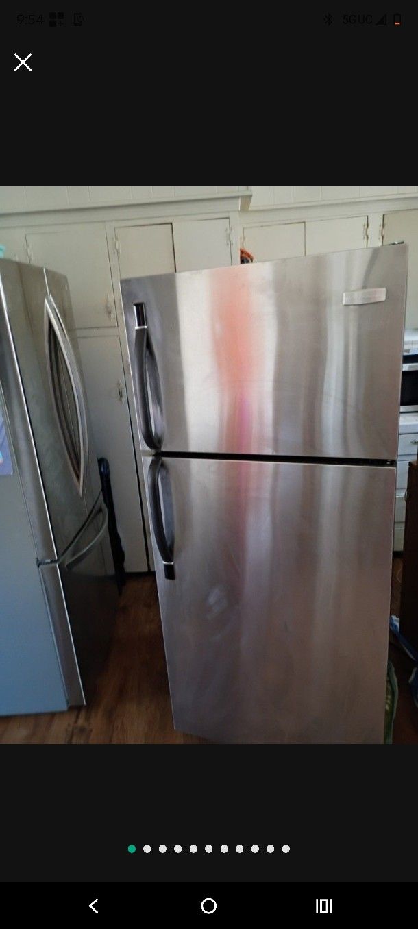 Refrigerator 
