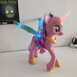 First come first pick up!
Amazing Original My Little Pony Princess vintage talking pony Twilight Sparkle like New.
Incredible quality!!!!
Talk and mov