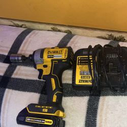 Dewalt Brushless Impact Drill, 1 Battery And Charger