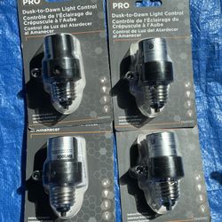 Four woods pro dusk to dawn light controller