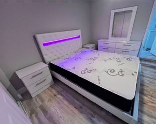Juegos de cuarto completo 🔥 cama + colchón + 2 mesitas de noche + cómoda con espejo ✅