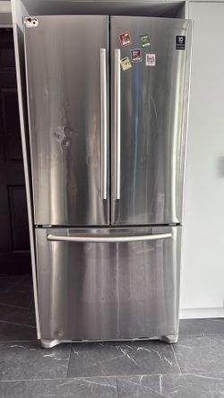Refridgerator/Nevera