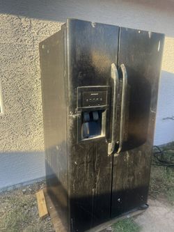 Frigidaire Refrigerator 