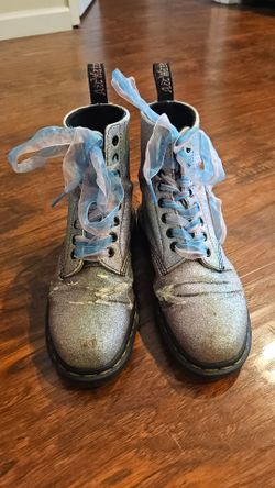 Dr. Martens Rainbow Pascale Glitter Boots Size 8 Fits 8.5