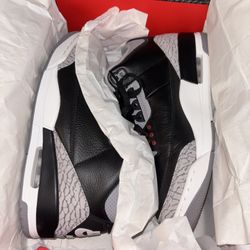 Size 9.5 Black Cement 3