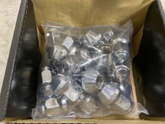 Gorilla Lug Nuts 
