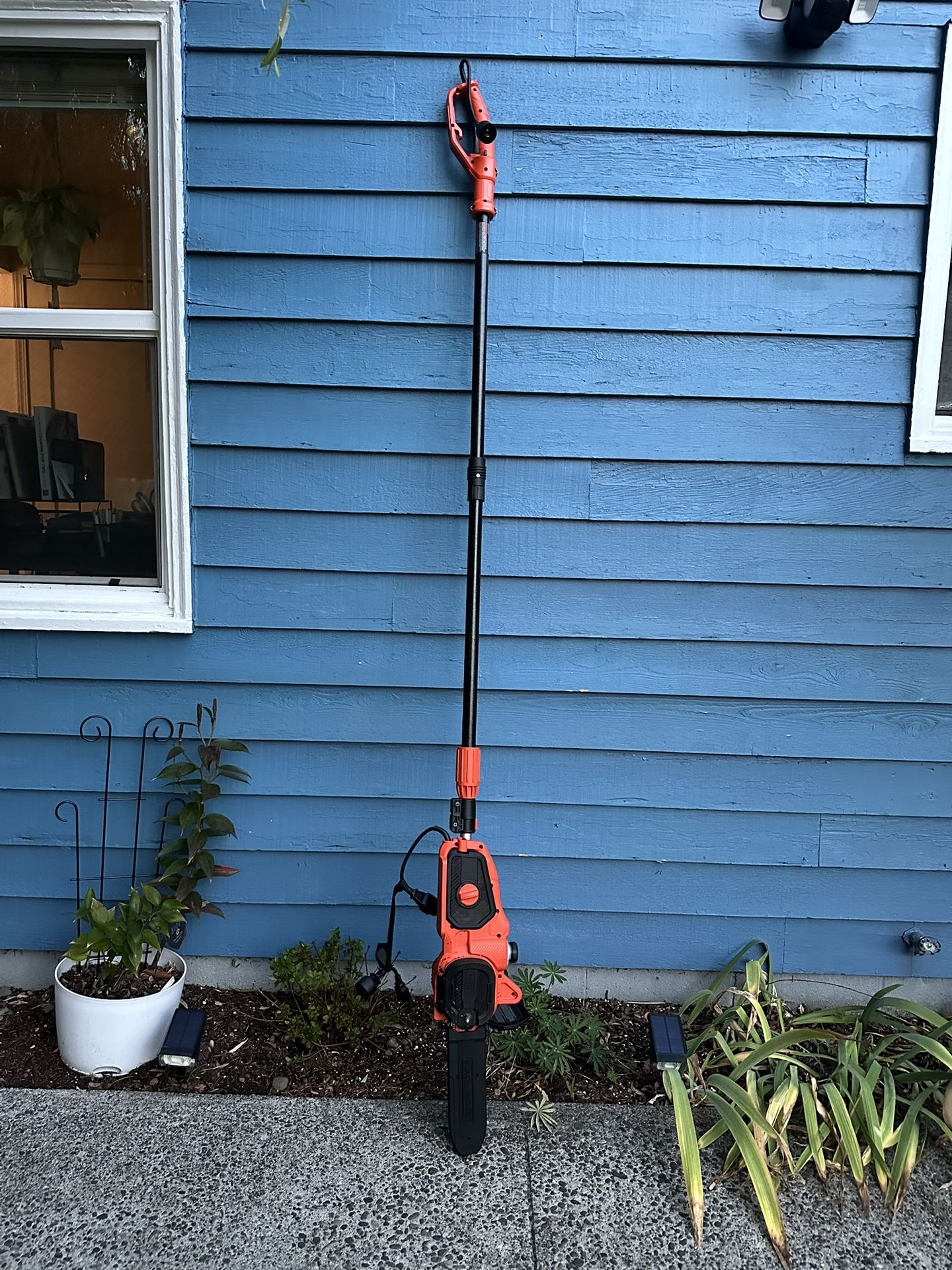 Black+Decker 2in1 10ft Saw On A Pole