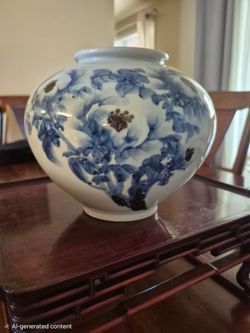 Korean ancient Lee dynasty style vase