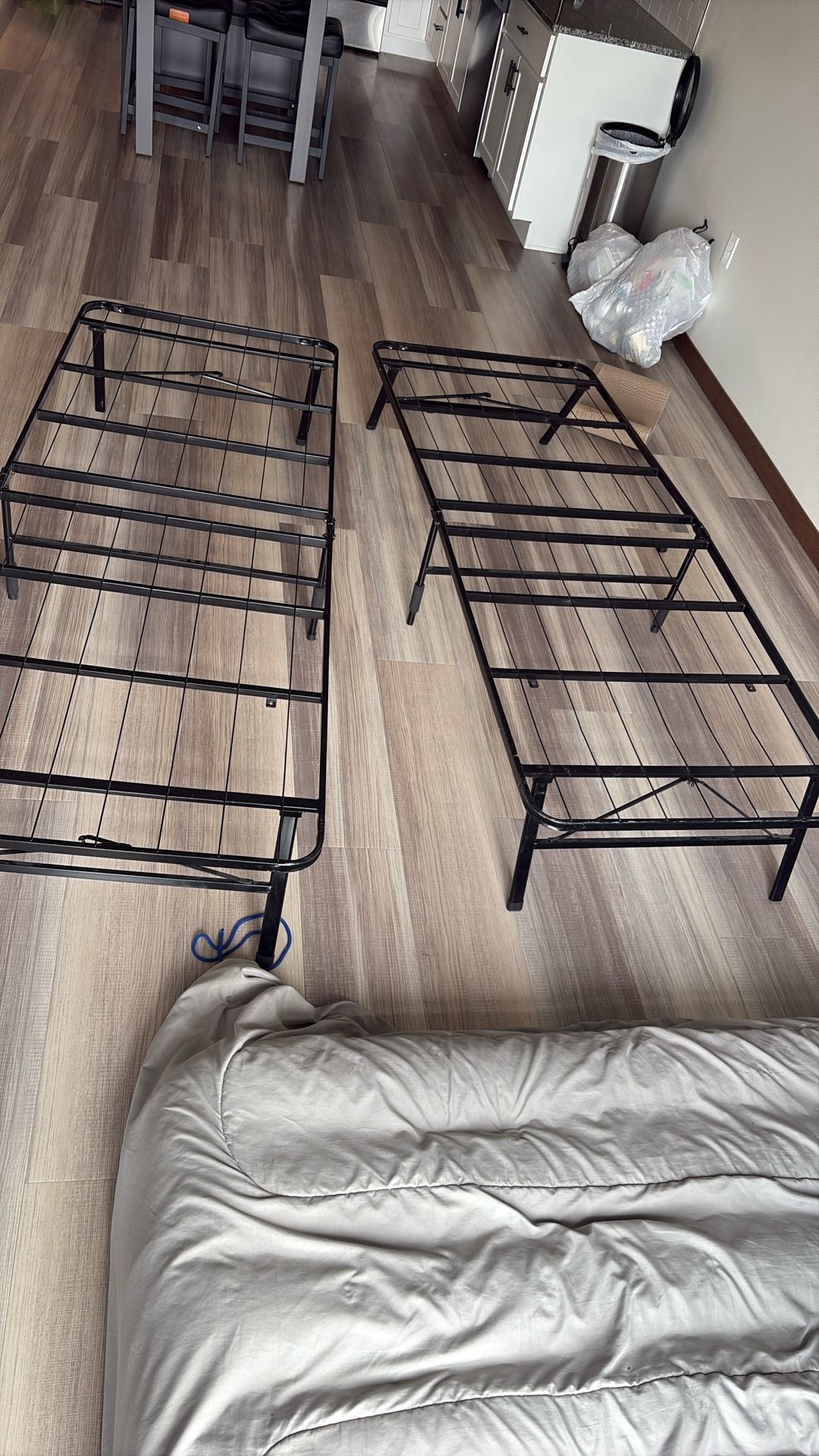 Two Twin Frames