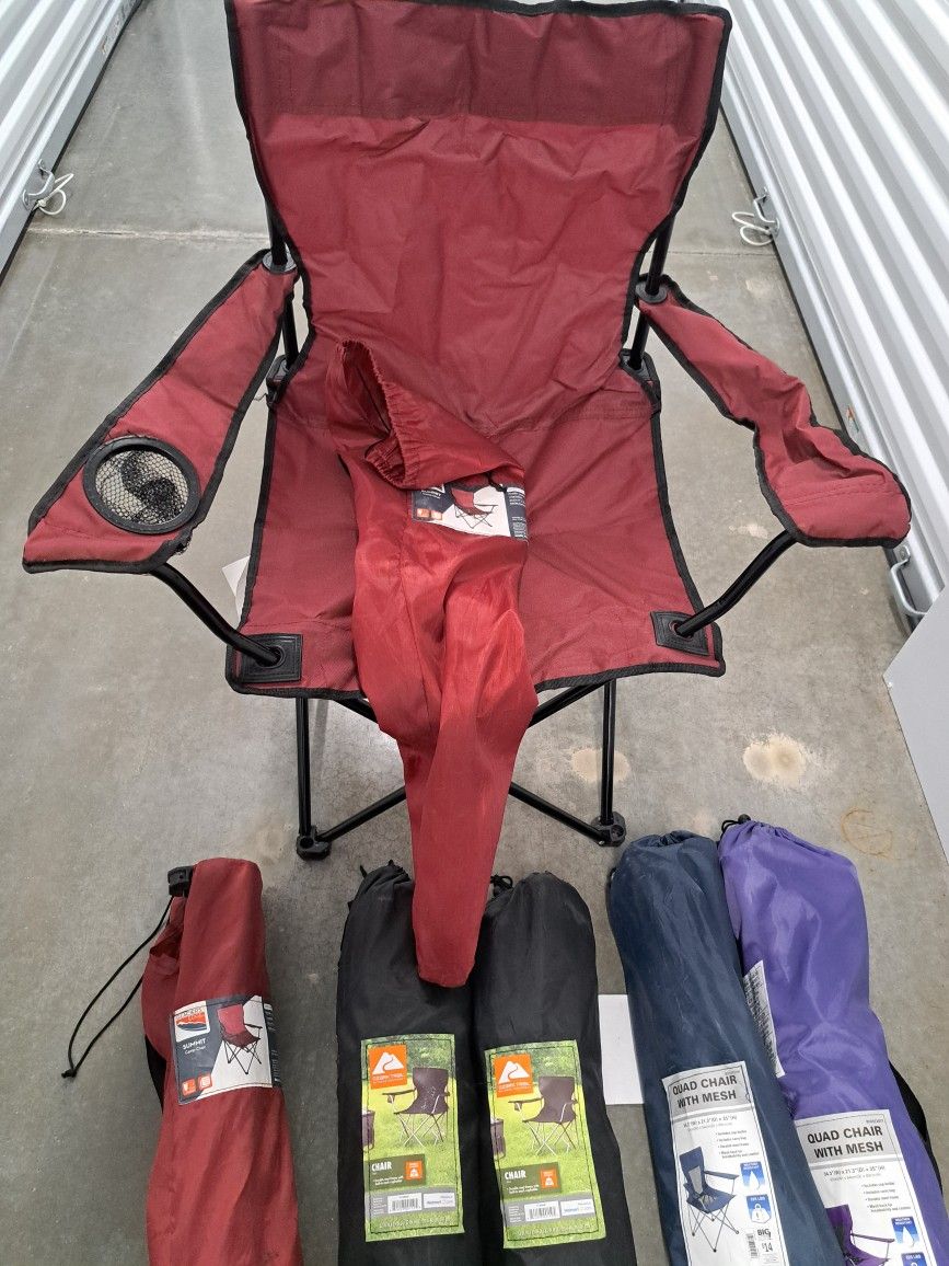 Folding Chairs 