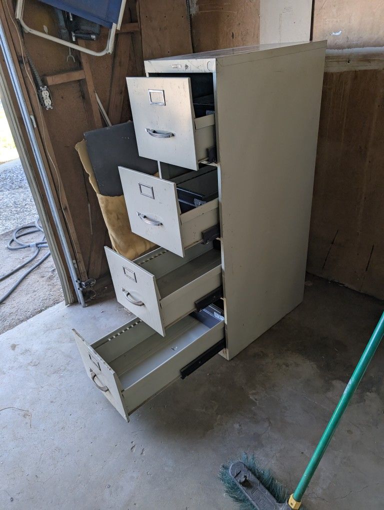 4 -Drawer File Cabinet 
