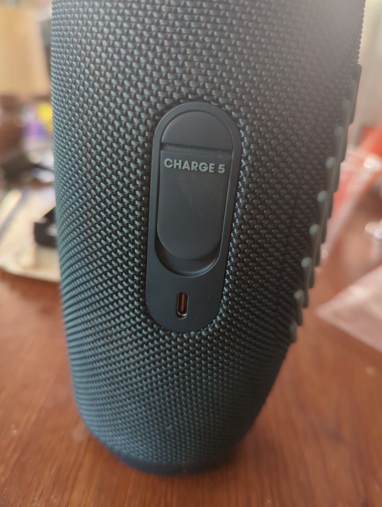 JBL Charge 5