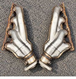 OEM Mopar HEMI SRT Exhaust Manifold Headers 6.1L 6.4L 392 Dodge Challenger Charger Jeep