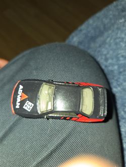 Advan #32 Die-Cast Racing Toy Car