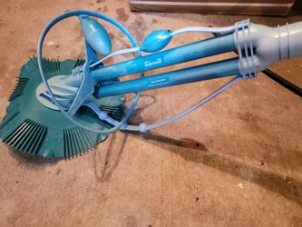 Pool vacuum