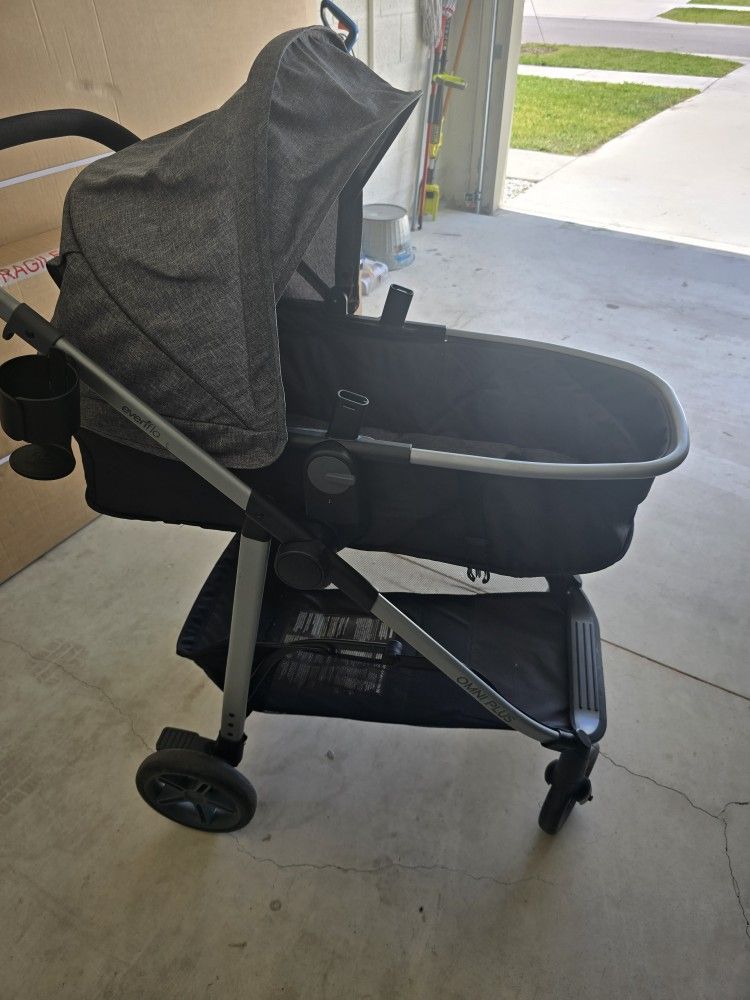 Evenflo Stroller/bassinet