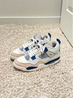 Air Jordan Retro 4 “Military Blue” Size 10.5