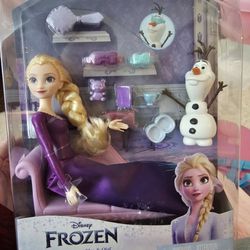 Disney's Elsa And Olaf Doll Set