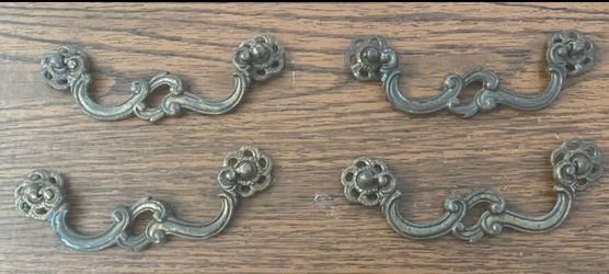 Vintage Cast Iron Drawer Pulls (4)